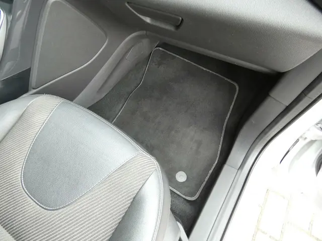 Ford Kuga HELAAS VERKOCHT!!! 2016 Benzine 38
