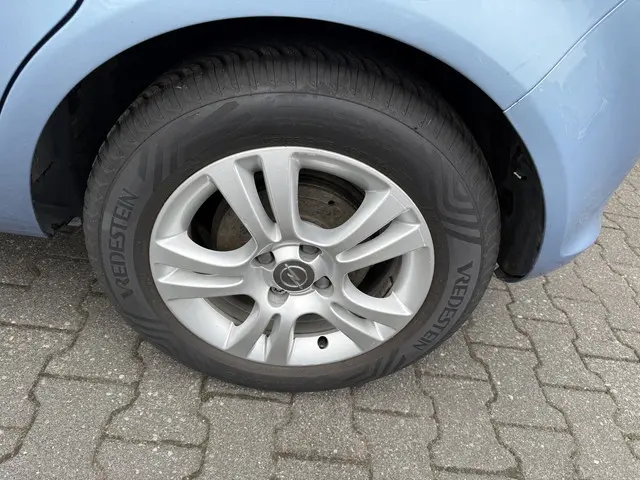 Opel Corsa 1.2-16V Berlin 2013 Benzine 18