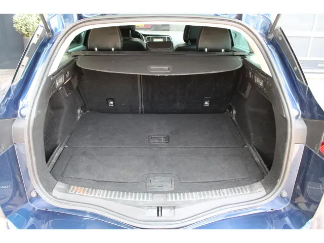 Renault Mégane Estate 1.2 TCe Bose 2017 Benzine 17