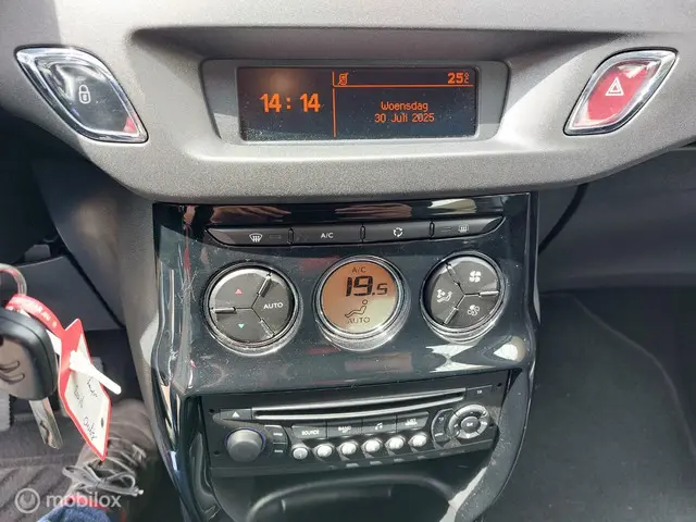Citroën C3 1.2 PureTech Exclusive 2016 Benzine 7