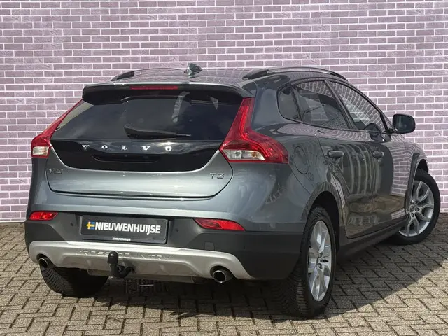 Volvo V40 3