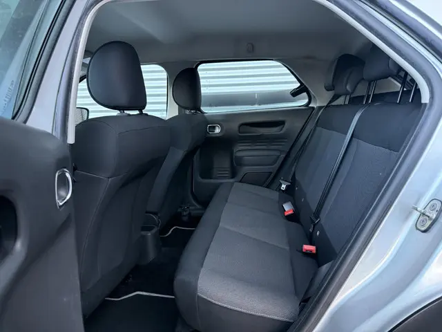 Citroën C4 Cactus 1.2 PureTech 2015 Benzine 11