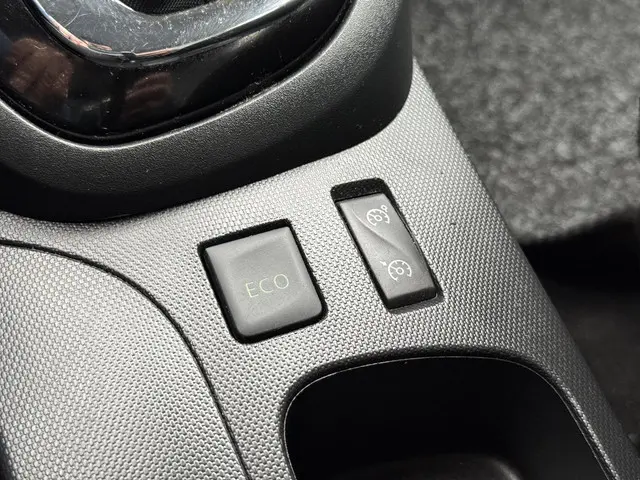 Renault Captur 1.2 TCe Dynamique 2015 Benzine 25