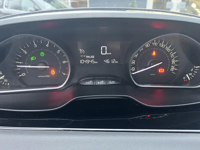 Peugeot 208 1.2 PureTech Blue Lion 2017 Benzine 21