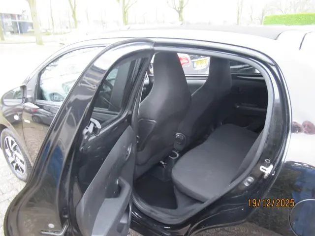 Peugeot 108 1.0 e-VTi Allure TOP! 2018 Benzine 7