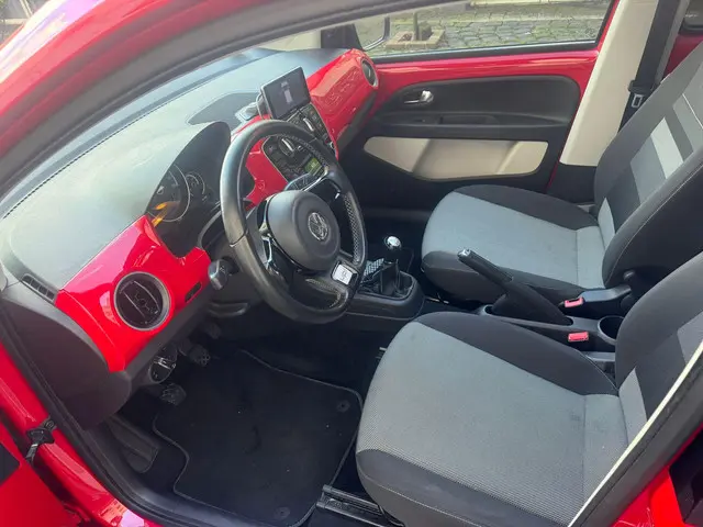 Volkswagen up! 1.0 SportUP! BlueMotion 2013 Benzine 11