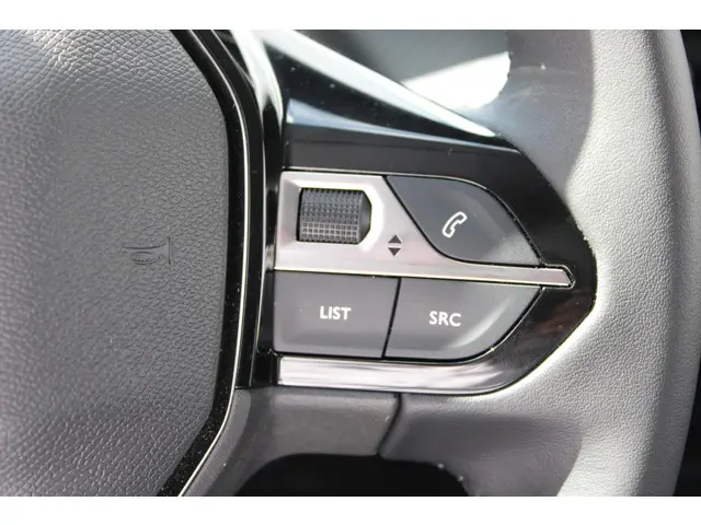 Peugeot 208 1.2 PureTech Active Pack 2023 Benzine 25