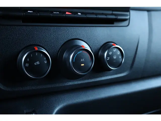 Nissan Interstar 2.3 dCi L2H2 N-Connecta 2024 Diesel 21