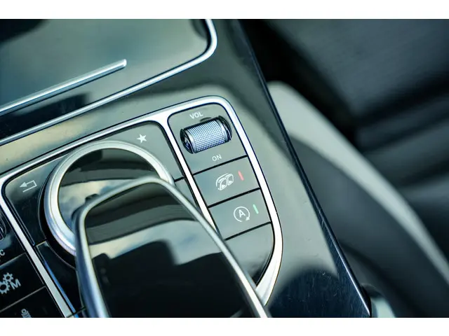 Mercedes-Benz C-Klasse Estate AMG 63 S 2015 Benzine 17
