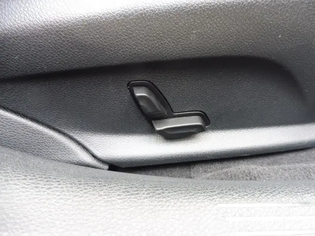 Mercedes-Benz C-Klasse Estate 180 Prestige 2015 Benzine 31