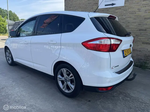 Ford C-MAX Edition Plus. Hogeinstap. 2014 Benzine 6