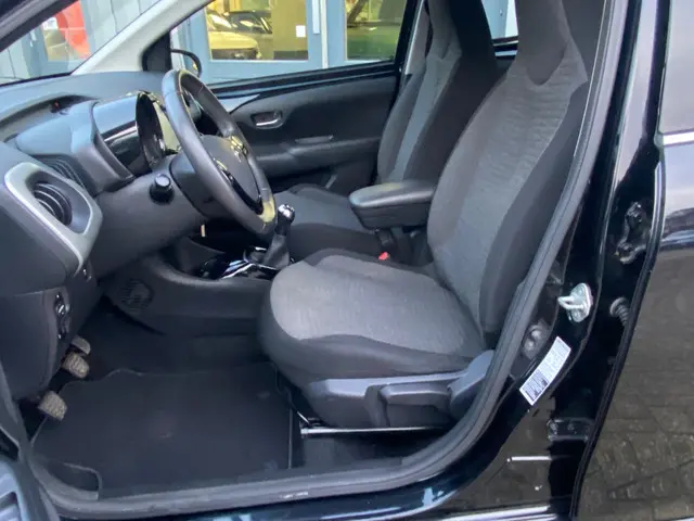 Citroën C1 1.0 e-VTi Shine 2014 Benzine 16