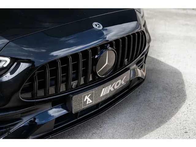 Mercedes-Benz C-Klasse 300 AMG Line 2021 Benzine 65