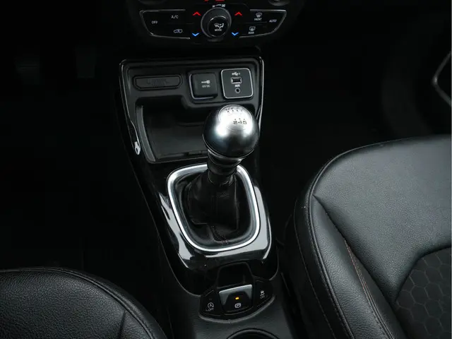 Jeep Compass 1.3T Limited 2020 Benzine 13