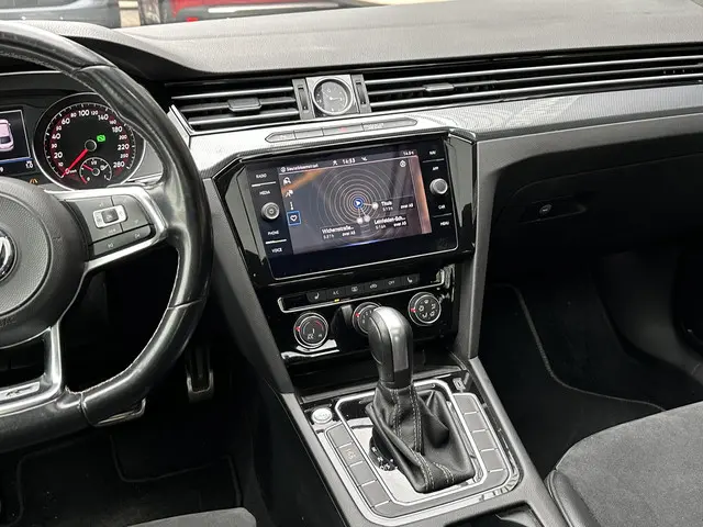 Volkswagen Arteon 2.0 TSI Business R 2019 Benzine 17