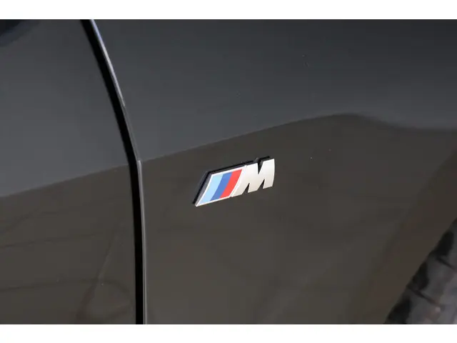 BMW 1 Serie 120 2025 Benzine 25