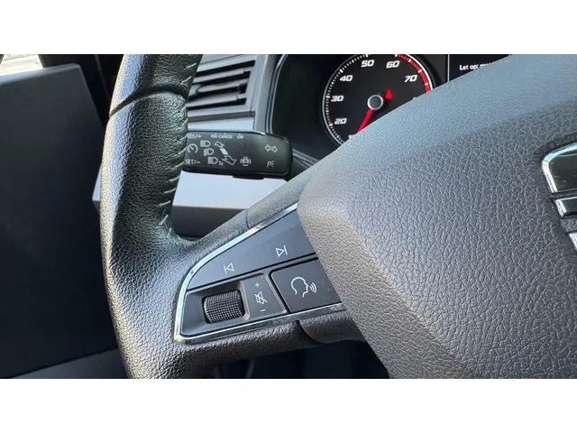 SEAT Ibiza 1.0 TSI Style Business Intense 2021 Benzine 12