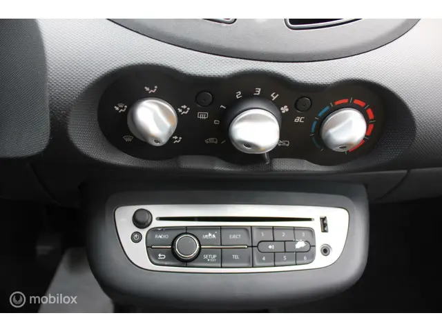 Renault Twingo 1.2 16V Authentique 2012 Benzine 9