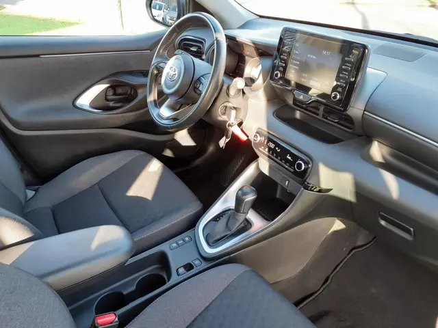 Toyota Yaris 1.5 Hybrid Dynamic 2020 Hybride Benzine 14