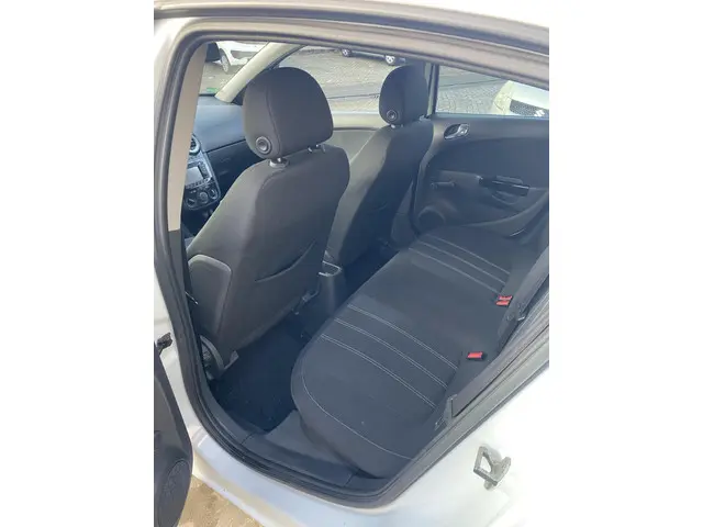 Opel Corsa 1.4-16V 2014 Benzine 12
