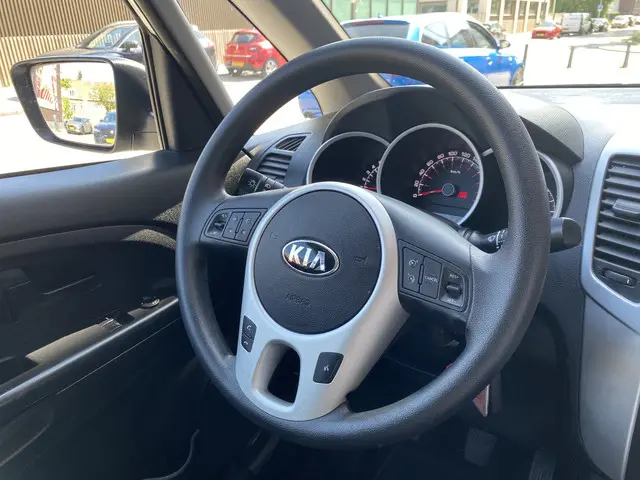 Kia Venga 1.4 CVVT Plus Pack 2013 Benzine 10