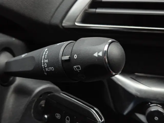 Peugeot 3008 1.2 PureTech GT Line 2020 Benzine 27