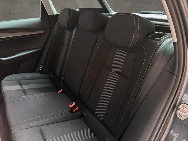 Škoda Karoq 1.0 TSI Sport 2018 Benzine 11