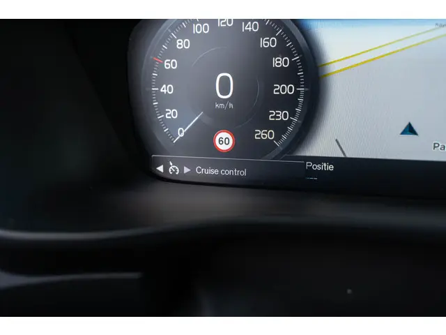 Volvo XC40 Plug-in Hybrid T5 Core 2023 Hybride Benzine 31