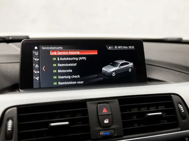 BMW 3 Serie 320i M Sport High Executive 2017 Benzine 28