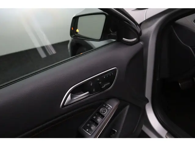 Mercedes-Benz GLA AMG 45 4Matic Edition 1 2014 Benzine 25