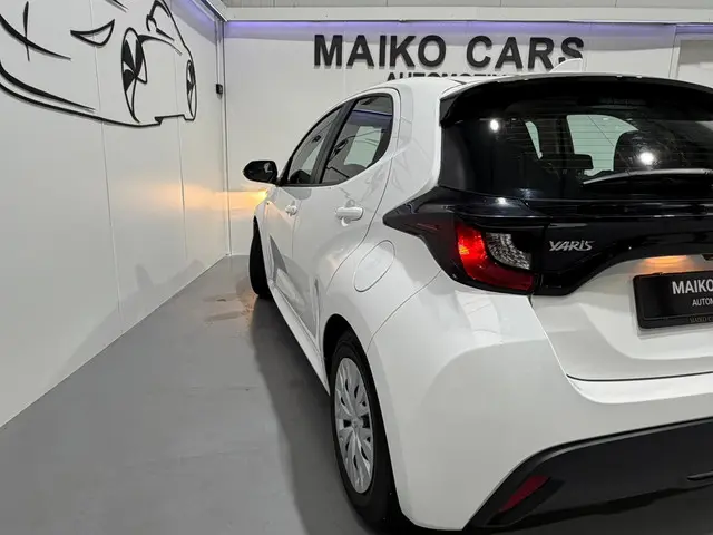 Toyota Yaris 1.5 Hybrid Dynamic 2021 Hybride Benzine 26