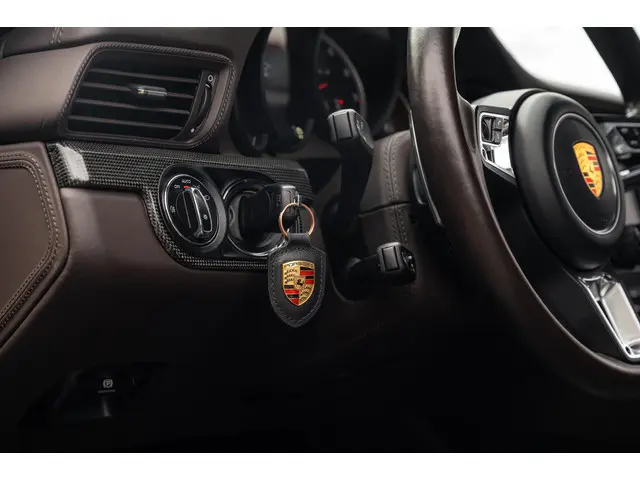 Porsche 911 991 Cabrio 3.8 Turbo S 2018 Benzine 6