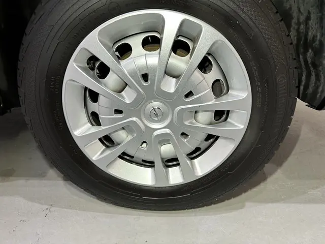 Opel Vivaro 2.0 CDTi L2H1 Edition Navi 2021 Diesel 25
