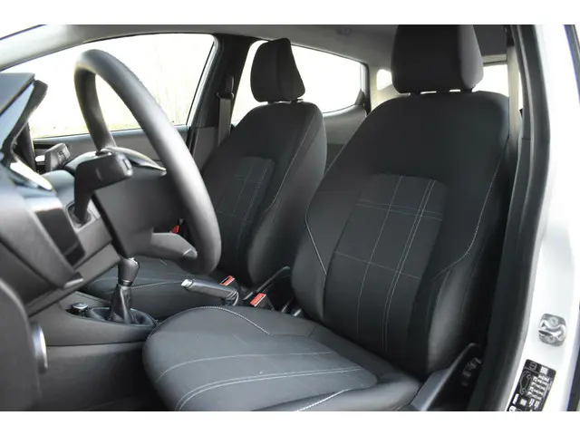 Ford Fiesta 1.1 Trend |NAVI|CARPLAY|CRUISE|PDC 2018 Benzine 30