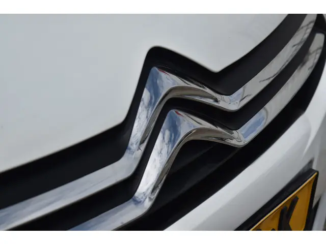 Citroën C4 PureTech 130 Feel Collection 2015 Benzine 9