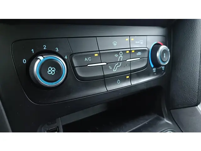 Ford Focus Wagon 1.0 Lease Edition 2018 Benzine 27