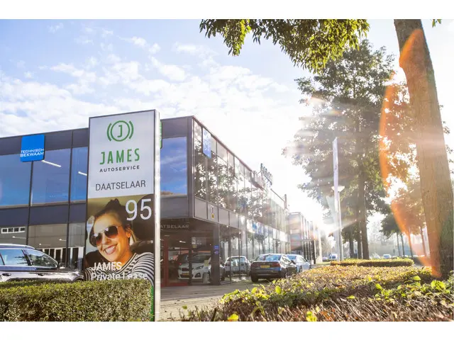 BMW 1 Serie 118i Business Edition 2021 Benzine 22