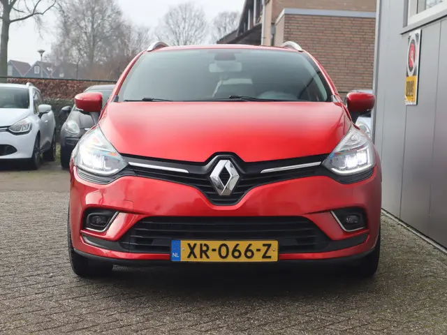 Renault Clio Estate 0.9 TCe Intens 2018 Benzine 12