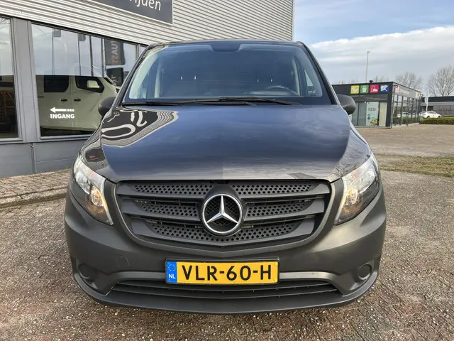 Mercedes-Benz Vito 110 CDI Lang 2021 Diesel 19