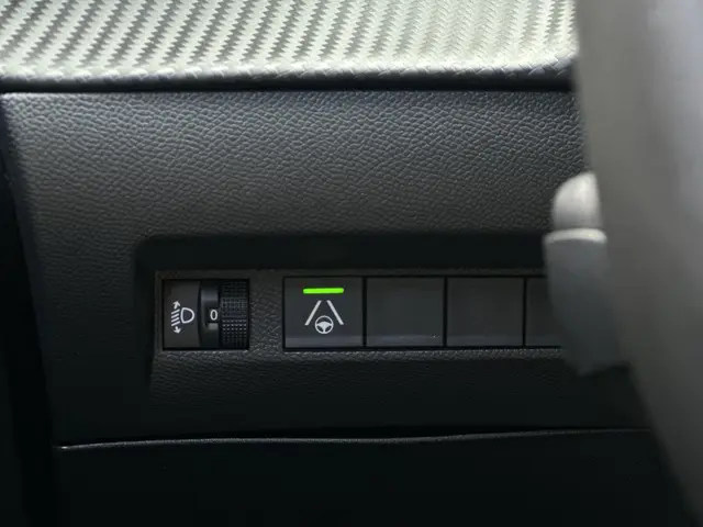 Peugeot e-208 EV Allure 51 kWh 2024 Elektrisch 31