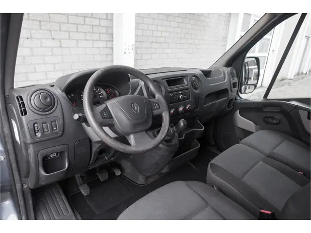 Renault Master T35 2.3 dCi L3H2 DL Energy 2018 Diesel 14