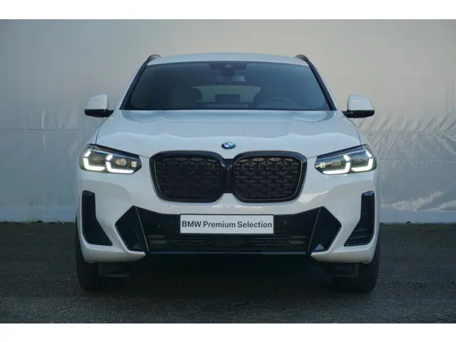BMW X4 xDrive20i 2025 Benzine 4