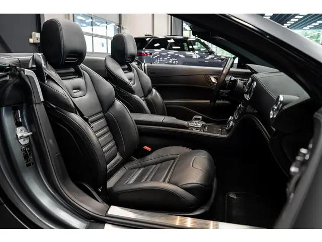 Mercedes-Benz SL AMG 63 2017 Benzine 12