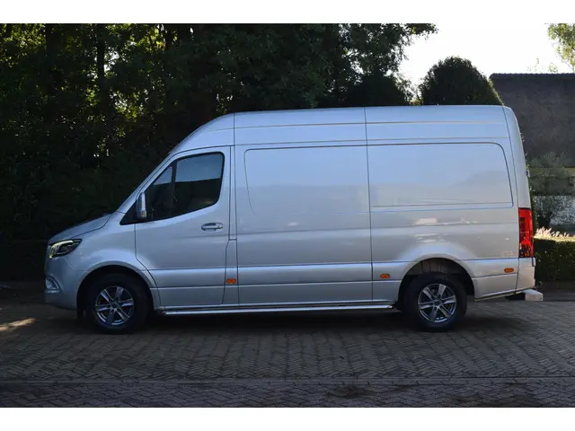 Mercedes-Benz Sprinter 319 3.0 CDI L2H2 2020 Diesel 10