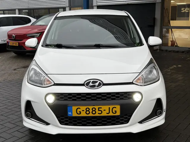 Hyundai i10 1.0i Premium 2019 Benzine 2
