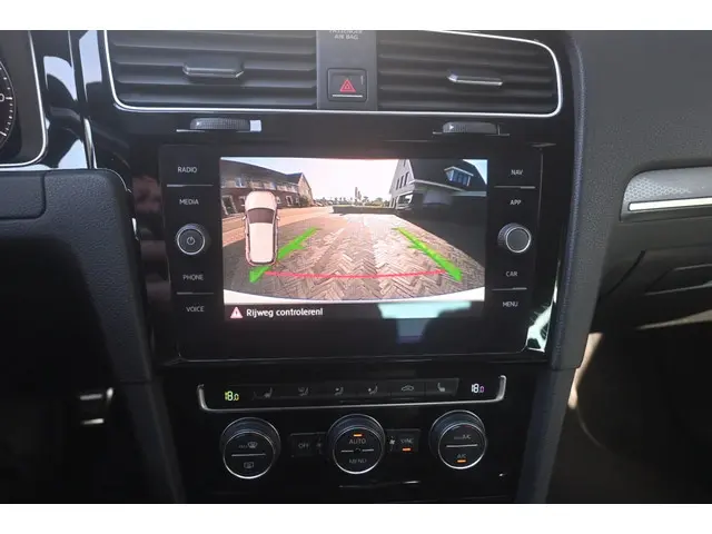 Volkswagen Golf 2.0 TSI GTI Perf. 2018 Benzine 21