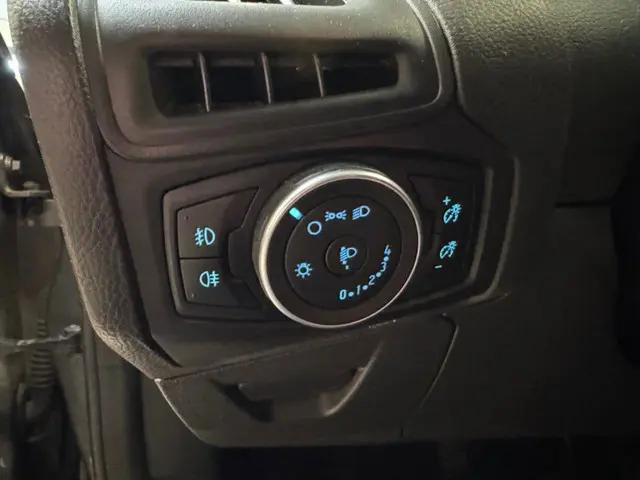 Ford Focus 1.0 Titanium Edition 2016 Benzine 9