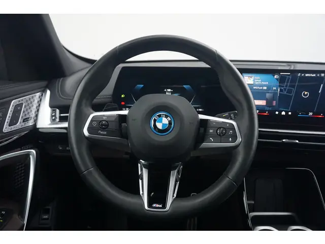 BMW iX1 eDrive20 2024 Elektrisch 13