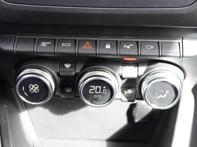 Dacia Duster 1.3 TCe 130PK Tech Road 2019 Benzine 24