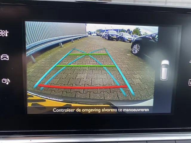 Citroën C4 Cactus 1.2 PureTech Business 2015 Benzine 13